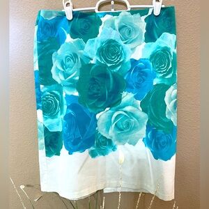 Blue turquoise white and green rose pattern skirt. New York and Company size 6.